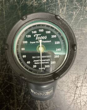 Sn110119095601 Tycos Super Shock Resistant Sphygmomanometer Sn110119095601 Tycos Super Shock Resistant Sphygmomanometer