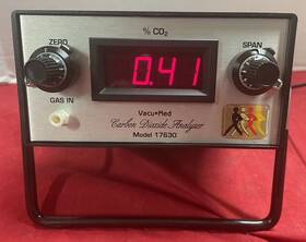 Vacu Med 17630 Carbon Dioxide Co2 Analyzer Model