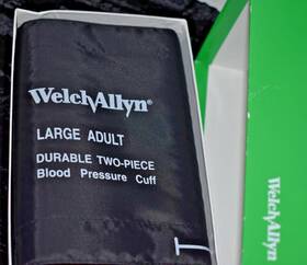 Welch Allyn Ds45-12cb Gauge With Durable Two Piece Cuff Adult - New In Box