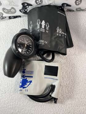 Welch Allyn Ds558-11 Durashock Adult And Pediatric Blood Pressure Pump/ Cuff