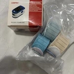 Pulse Oximeter CMS50DL 6 Waterproof Nursing Wrist Pads Caregiver Medical. Fixed Price $8.99.