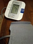 Omron HEM-712CLCN2 Advanced Accuracy Blood Pressure Monitor (works And Has Cuff). Fixed Price $13.00.